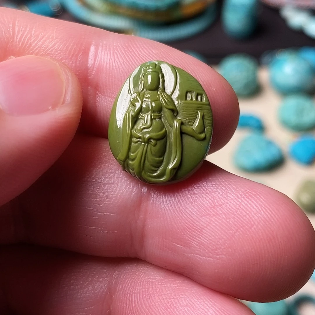 绿松石未镶嵌颈饰