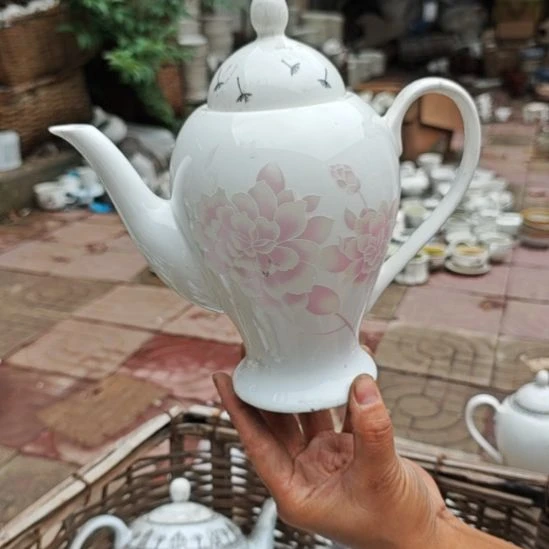 库存微瑕多孔茶壶