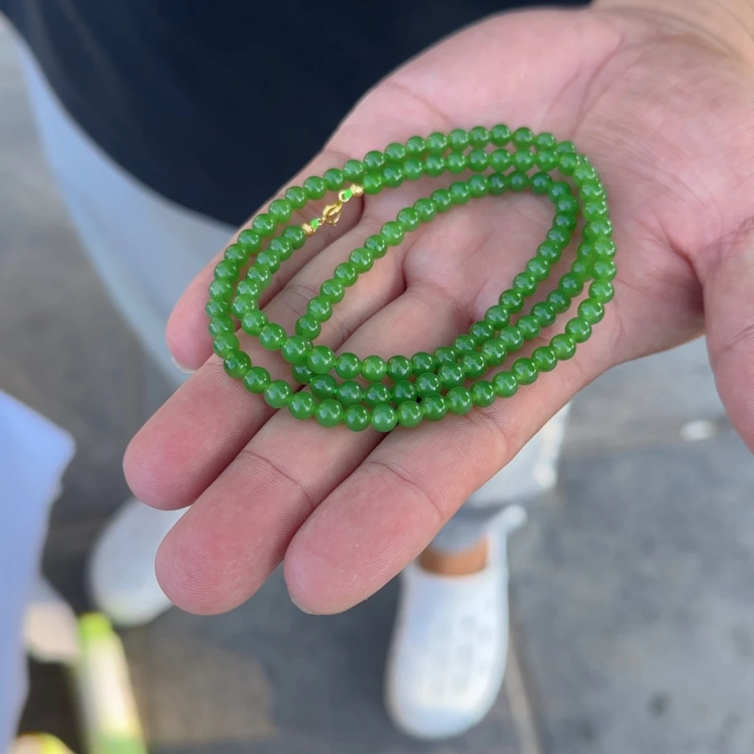 和田玉未镶嵌颈饰苹果绿乌兰乌徳卡5