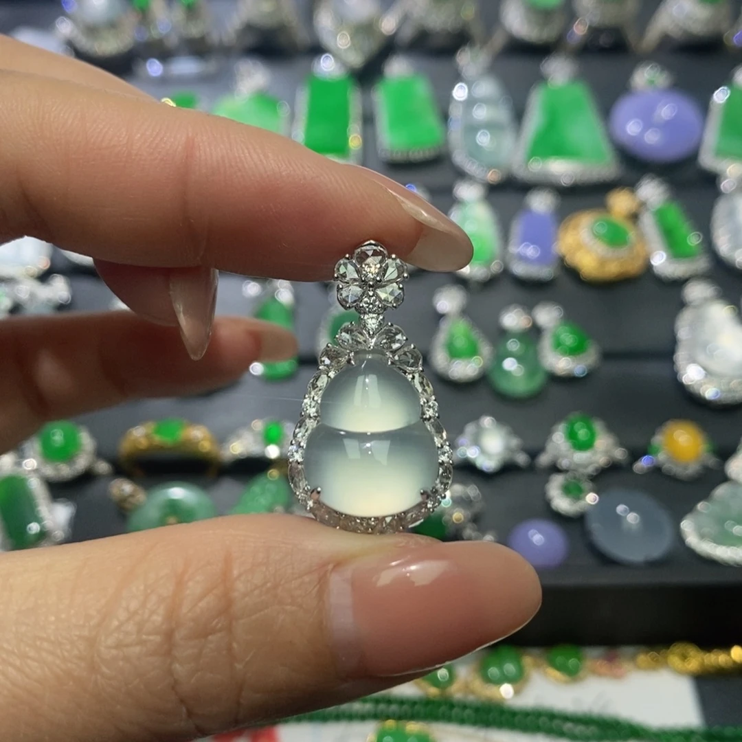 翡翠18K金镶嵌吊坠(不含链)