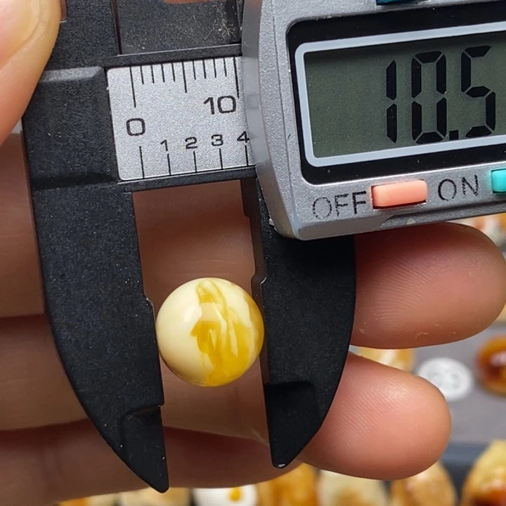 未镶嵌蜜蜡珠宝奇石