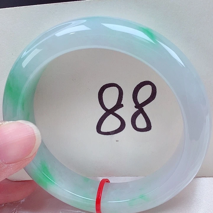 翡翠未镶嵌手镯翡翠