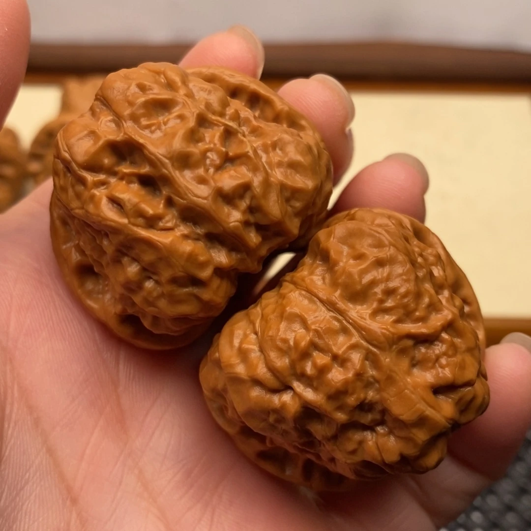 文玩核桃把件边40左右
