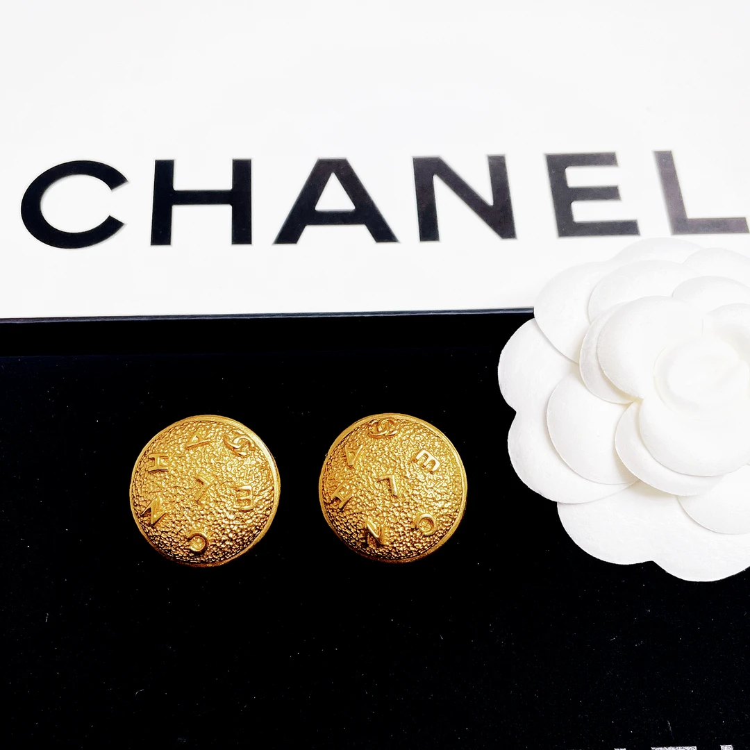95新 Chanel/香奈儿 柚礼中古/香奈儿素金字母耳夹lz412379