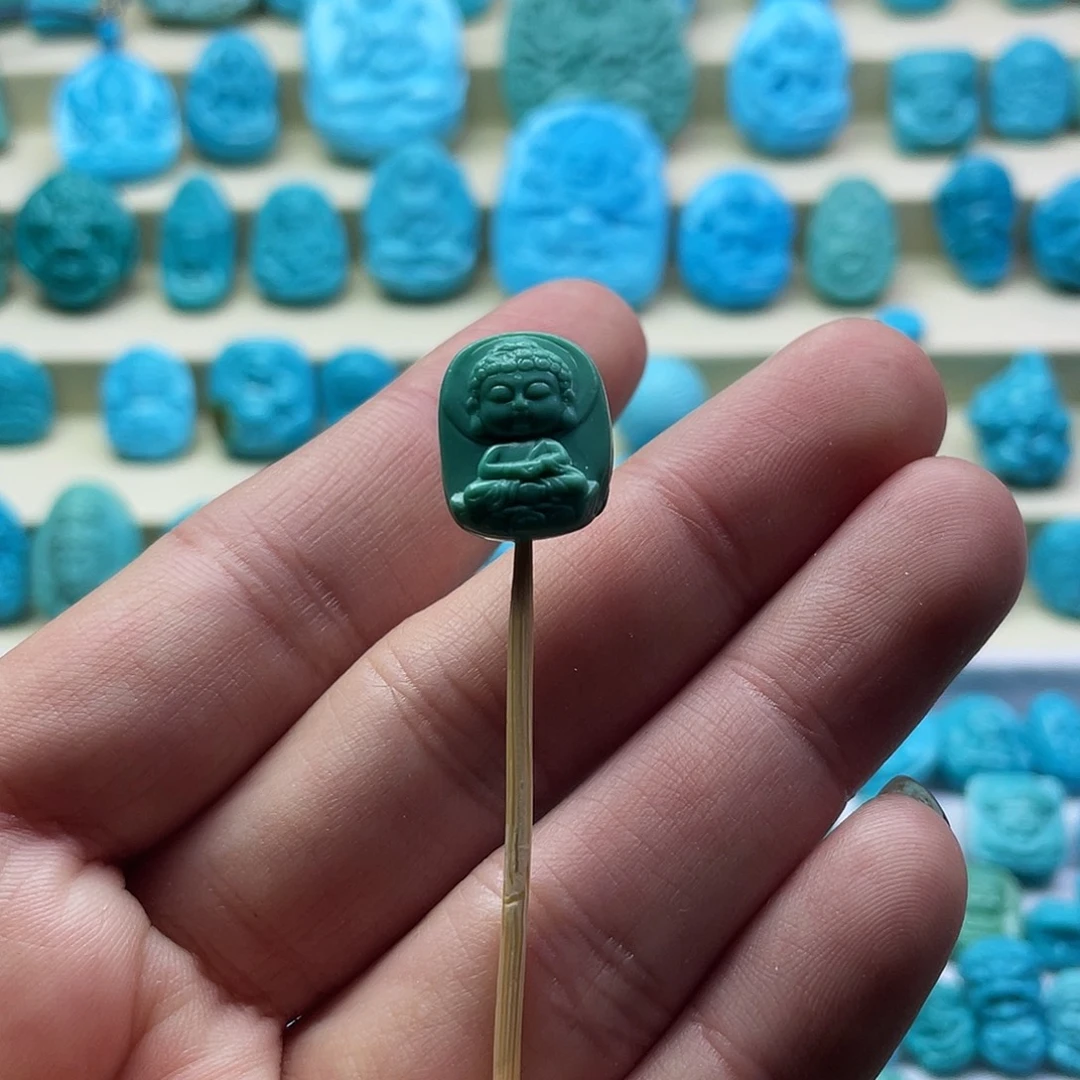 绿松石未镶嵌颈饰