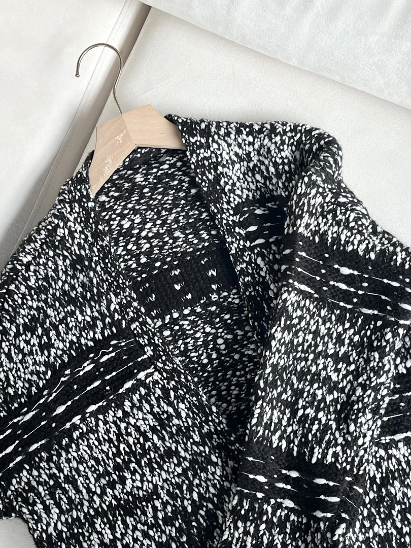 223-女款宽松型纯色毛针织衫-852583