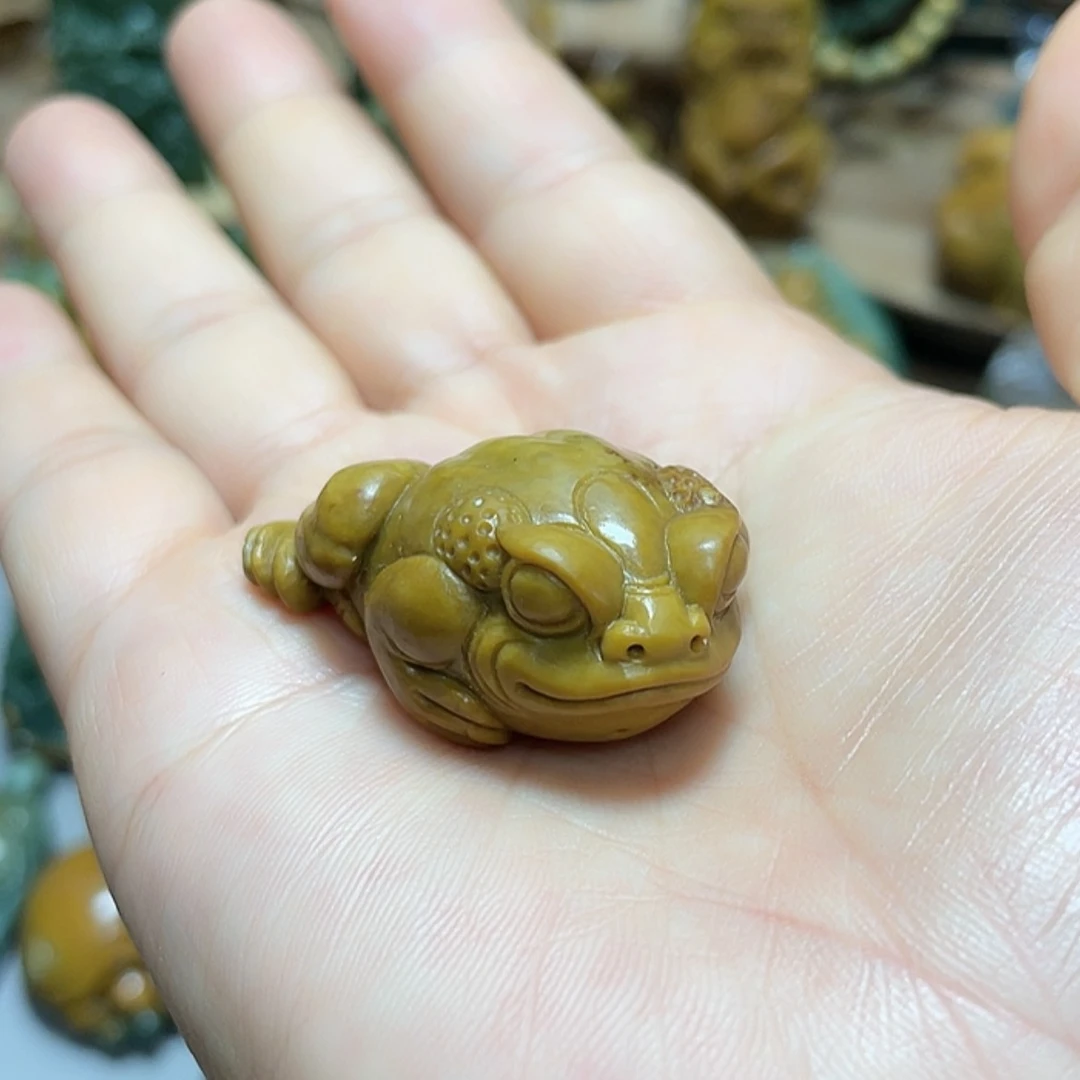 【闪购商品】未镶嵌岫岩河磨玉（透闪石质玉）挂件超****1