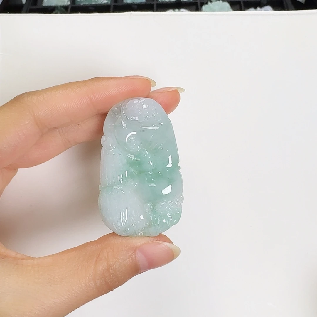 翡翠颈饰未镶嵌如意吊坠