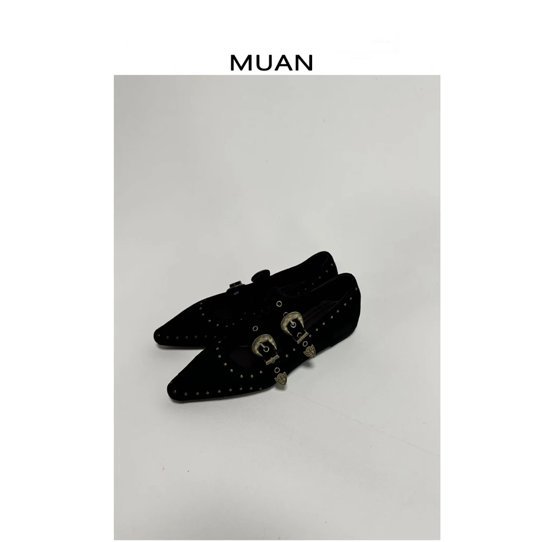 MUAN:《铆钉尖头鞋》定制复古简约百搭高级尖头单鞋女LL-F9230