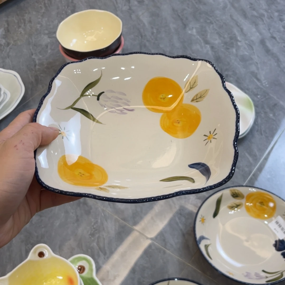 陶瓷微瑕餐具介意勿拍，满18飞！