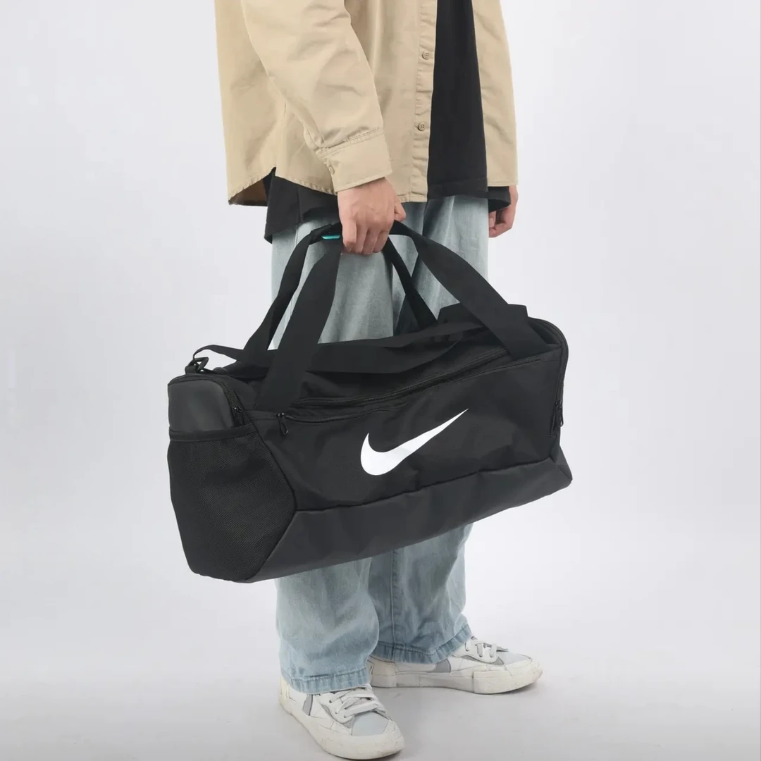 NIKE/耐克Logo印花便携大容量旅行训练包健身包 黑色 DM3976010