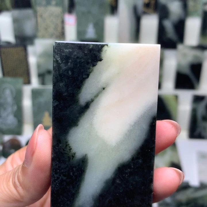 独山玉颈饰未镶嵌L****n