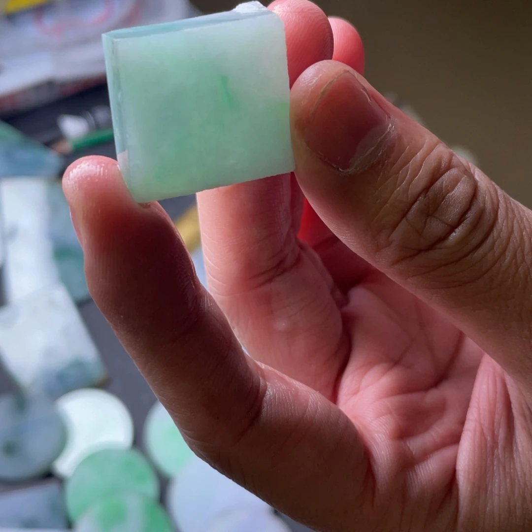 未镶嵌定制翡翠