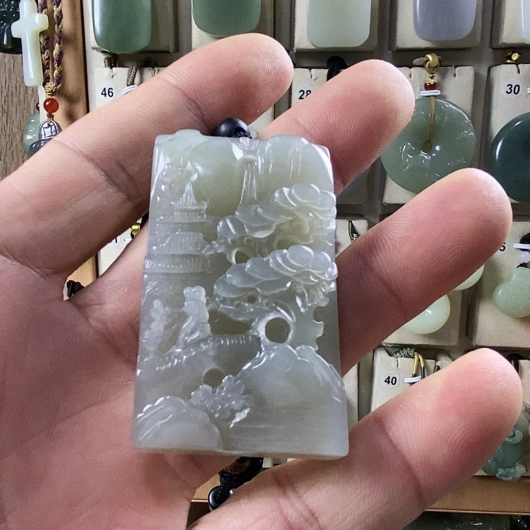 和田玉未镶嵌颈饰