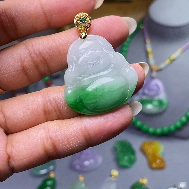 翡翠未镶嵌吊坠(赠链)