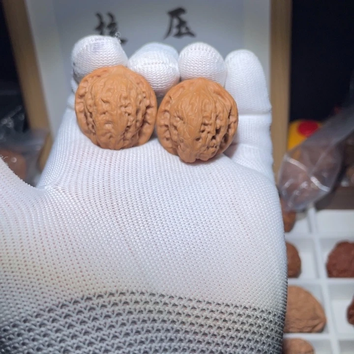 核桃文玩核桃野狼