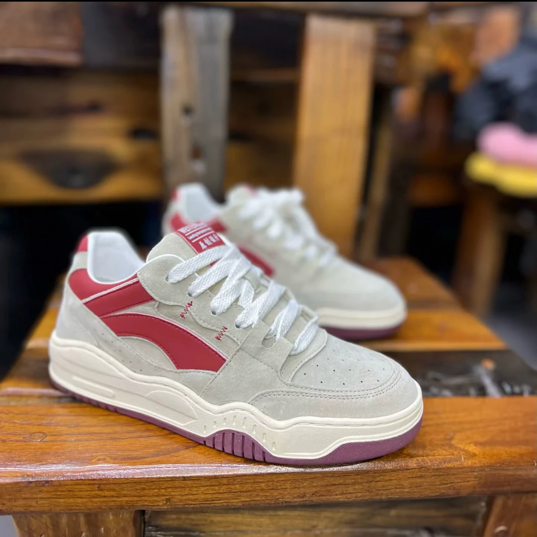 2025 爆款网红同款新款皮面透气系带休闲板鞋舒适运动低帮潮流 凯