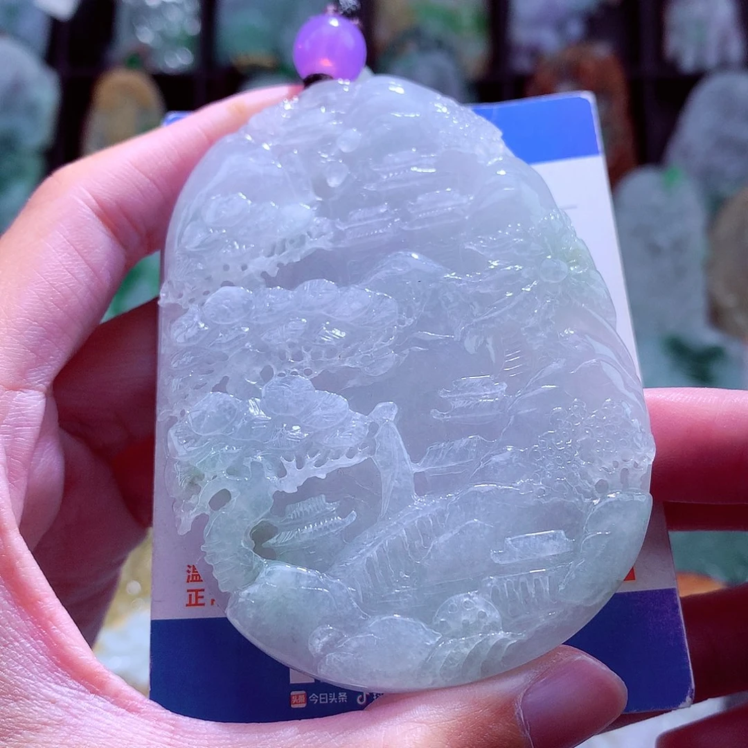 颈饰未镶嵌翡翠天然