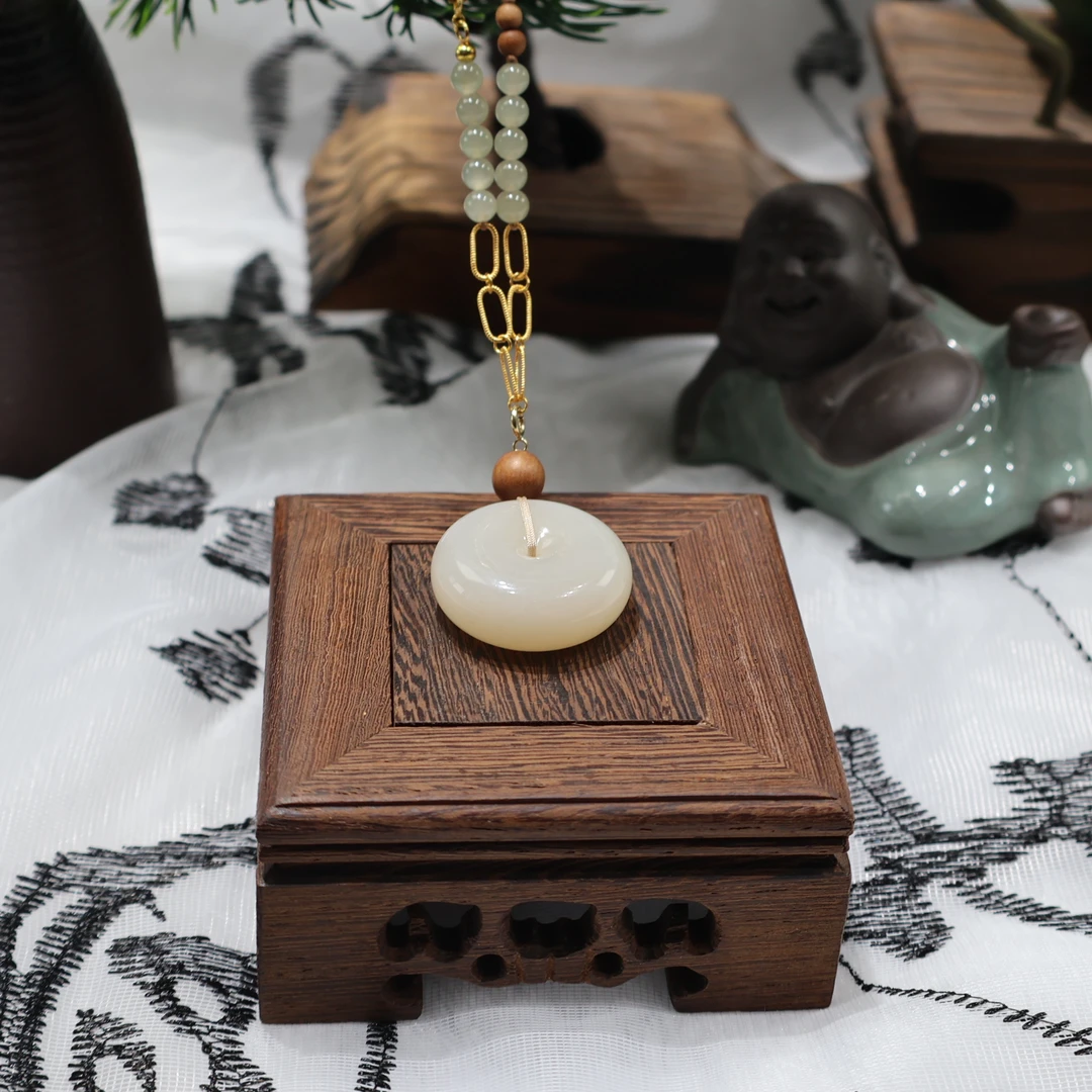 {粉荷安澜}和田玉藕粉平安扣品质高货气质时尚金镶嵌30*11