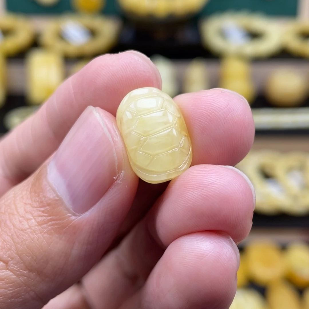 琥珀裸石未镶嵌琥珀蜜蜡