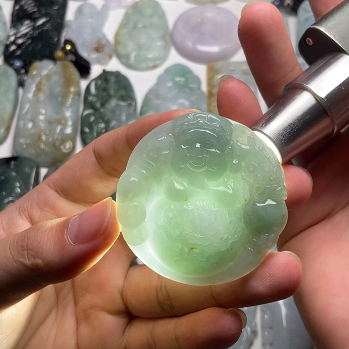 翡翠未镶嵌颈饰财爷49