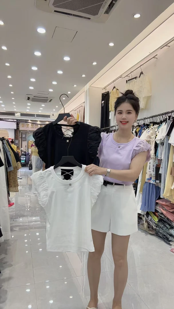 【肉总】新款小飞袖别扣后背工艺蕾丝上衣