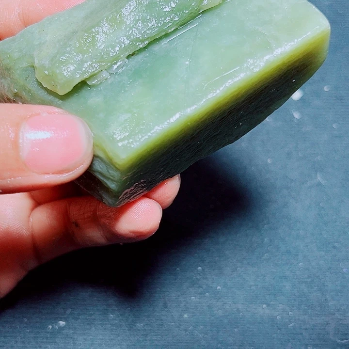 和田玉（糖玉）未镶嵌珠宝奇石