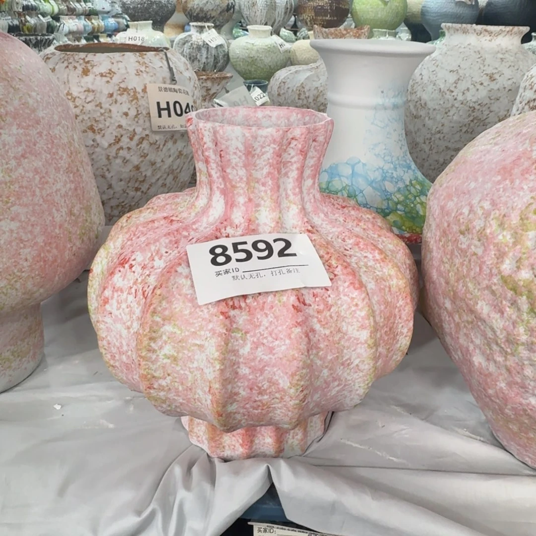 L***n陶摆件景德镇高温花瓶编码8592高27口8默认无孔