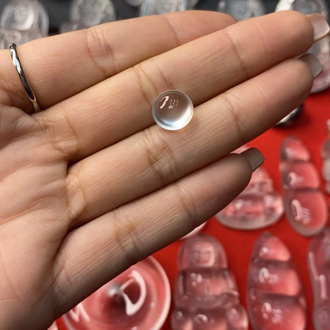 追***求石英质玉未镶嵌蛋面