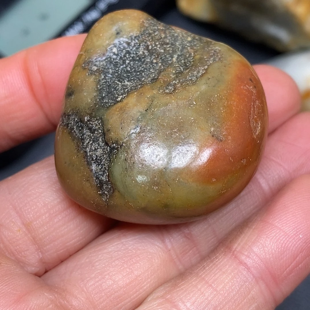 和田玉未镶嵌珠宝奇石