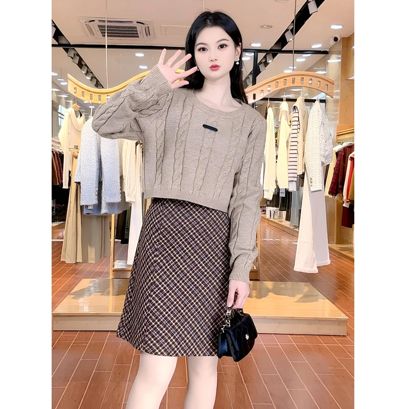 ASY/2025秋冬季新款韩系学院风时尚减龄格子针织吊带裙