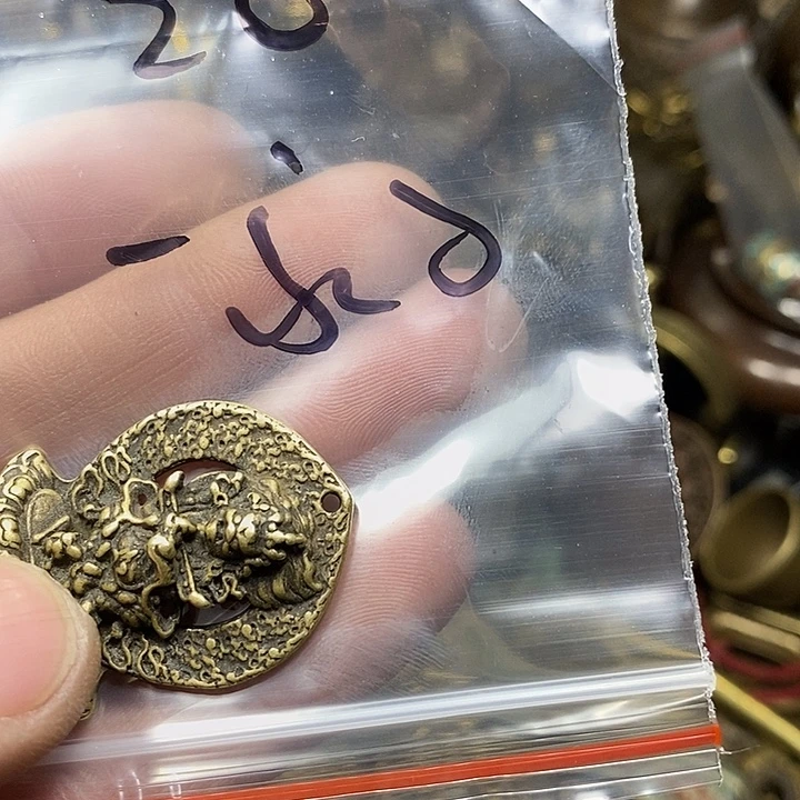 沐***行小杨推荐铜物件一个