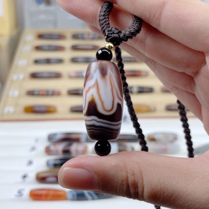 玛瑙/玉髓颈饰未镶嵌