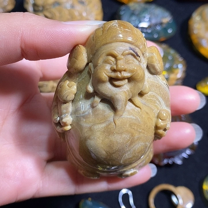 琥珀未镶嵌颈饰财神吊坠