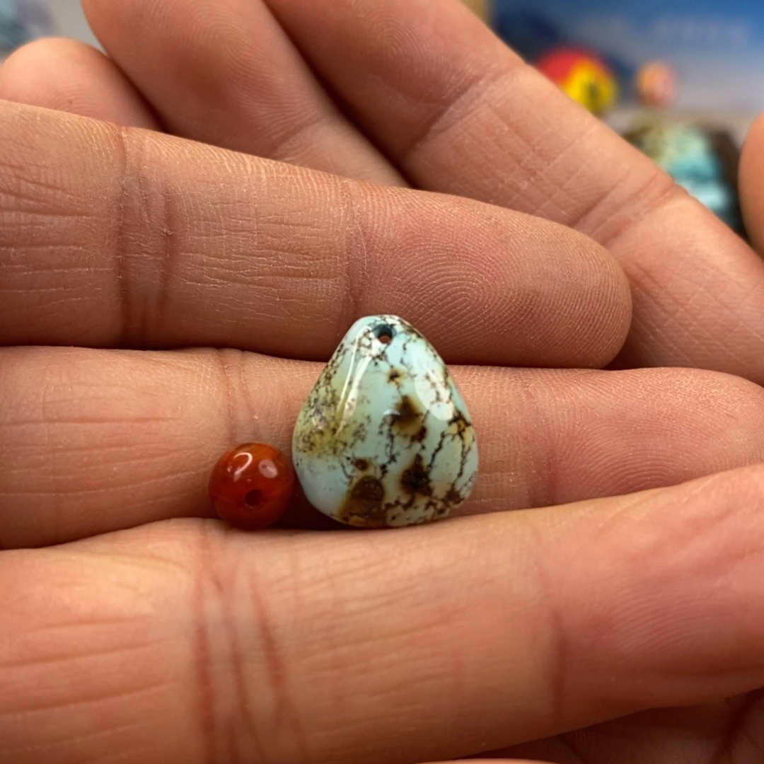 南红玛瑙未镶嵌珠宝奇石