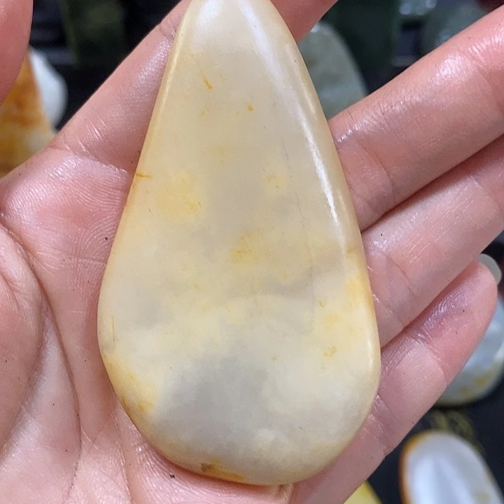 未镶嵌和田玉（糖玉）挂件