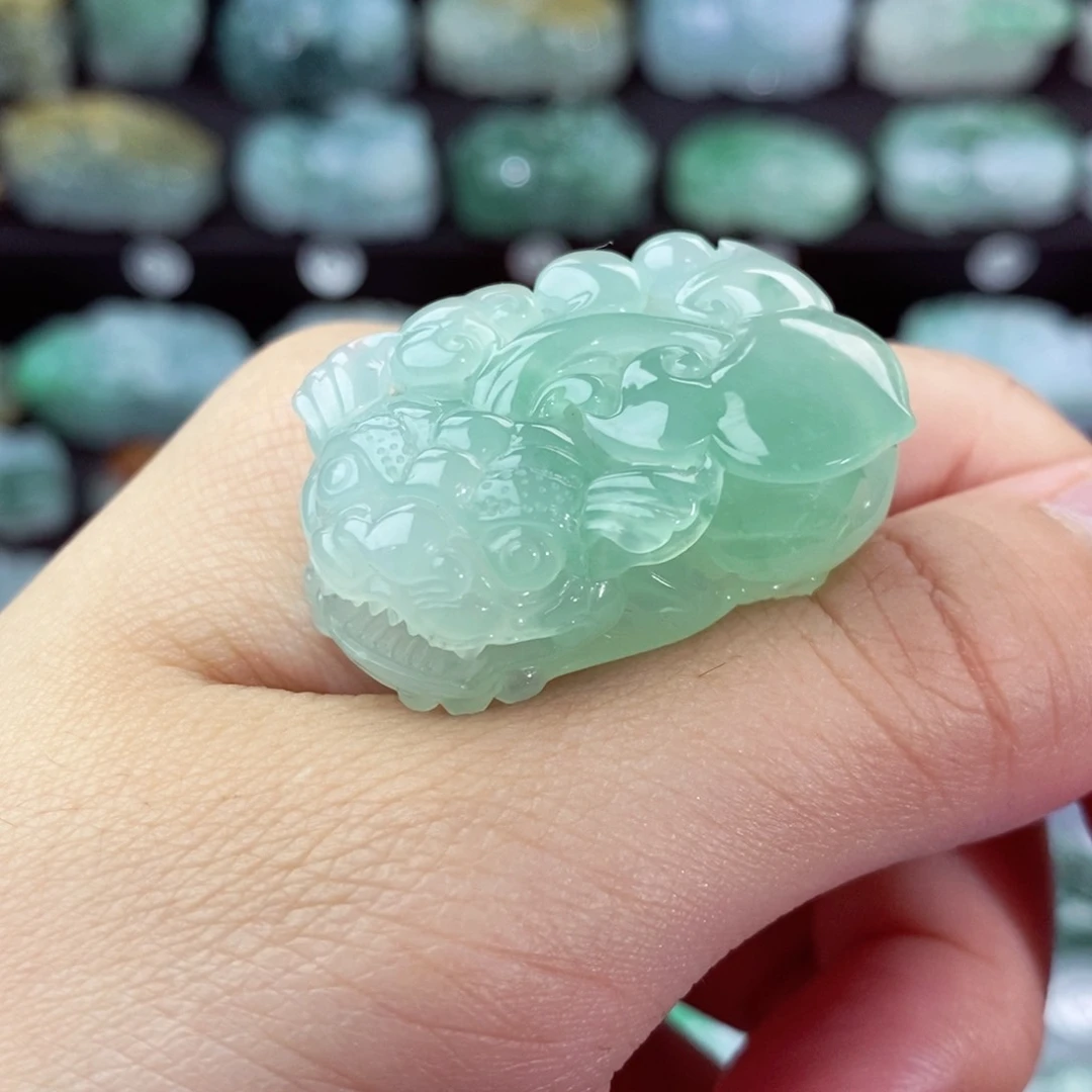 翡翠颈饰未镶嵌天然