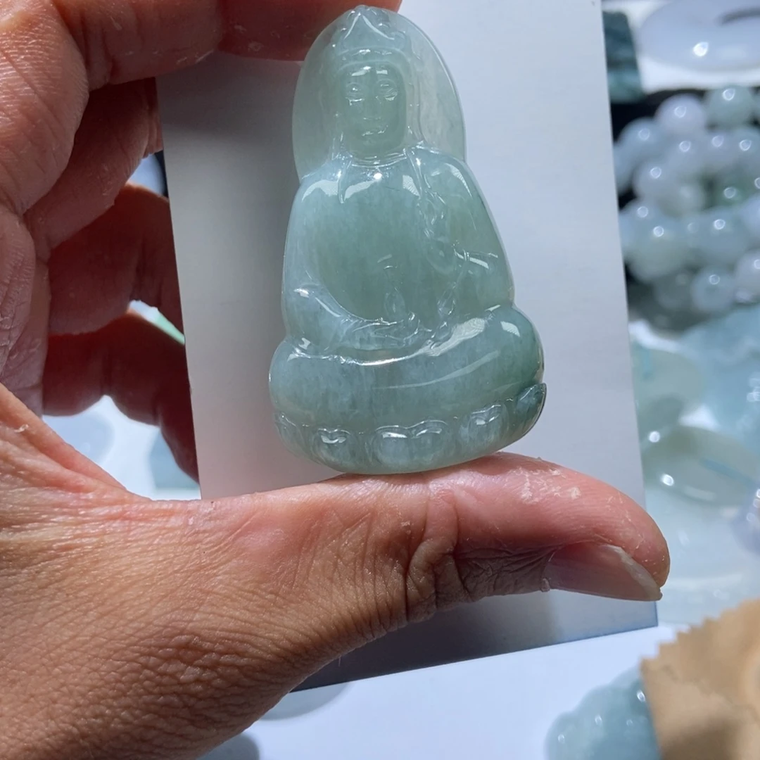定制翡翠未镶嵌素衣观音