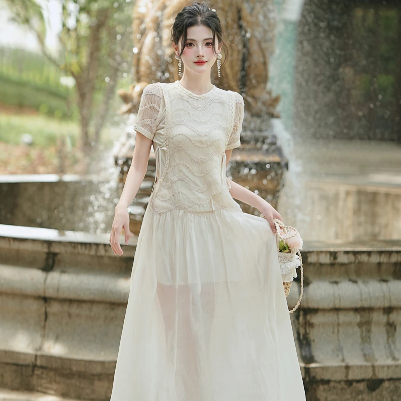 法式漂亮独特设计感巨好看小众连衣裙女显瘦夏季短袖新款气质裙子