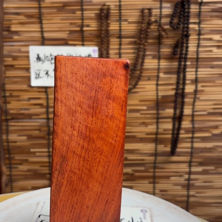 大叶紫檀（黑酸枝木类）