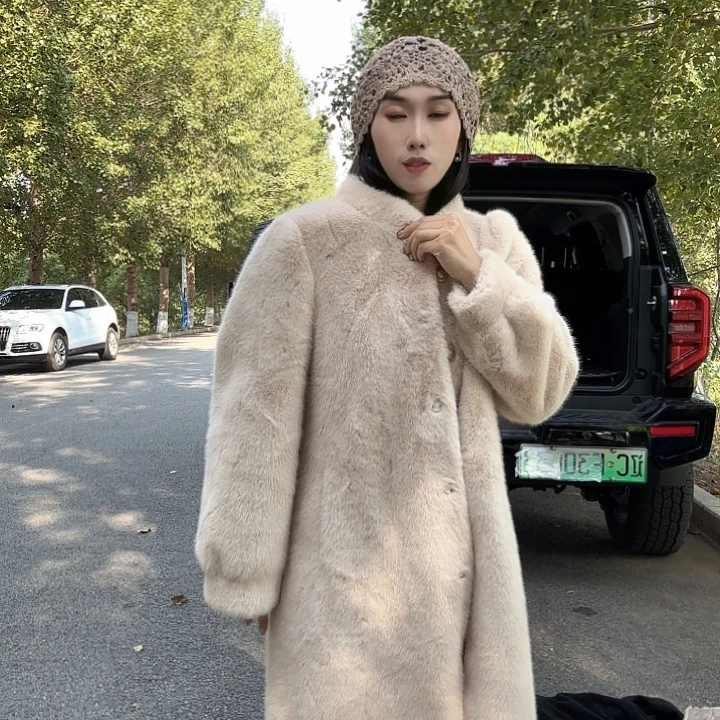 闪电购女款毛毛装11