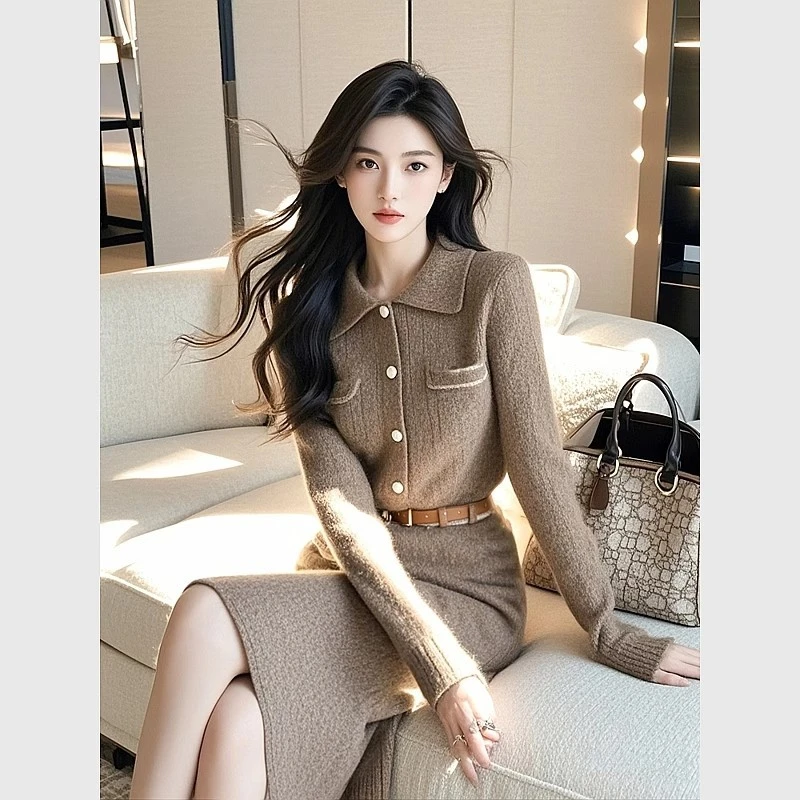 今年流行咖色针织毛衣连衣裙女2024冬季韩系穿搭气质打底内搭长裙