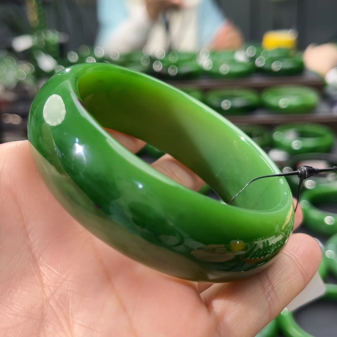 未镶嵌手镯和田玉（碧玉）