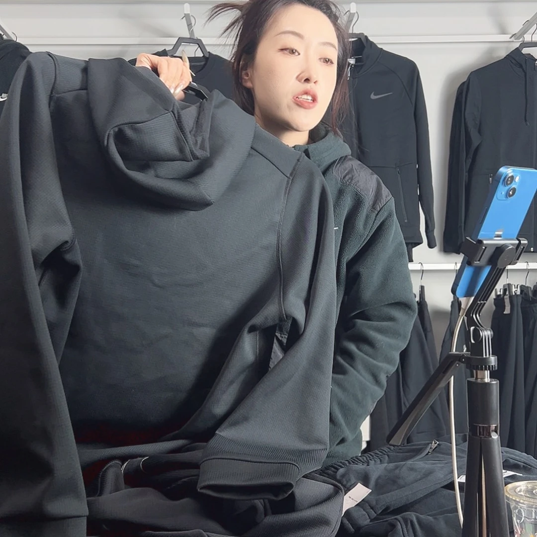 2125外套带帽M码110-130斤穿不退换