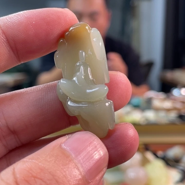 颈饰未镶嵌南红玛瑙
