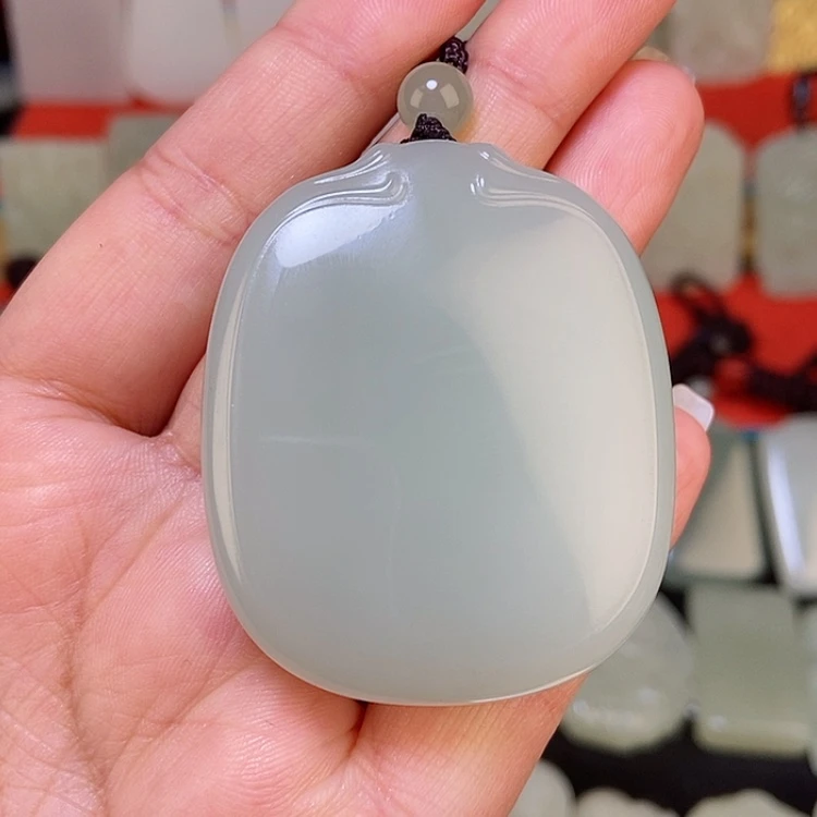 【闪购商品】颈饰未镶嵌和田玉