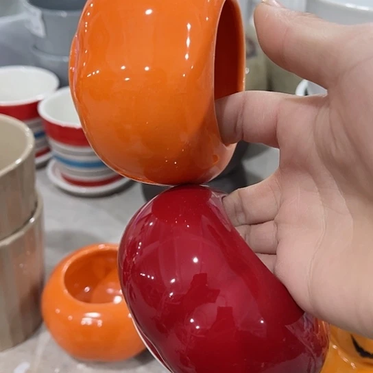 多肉绿植陶瓷花盆9.9包邮，有孔