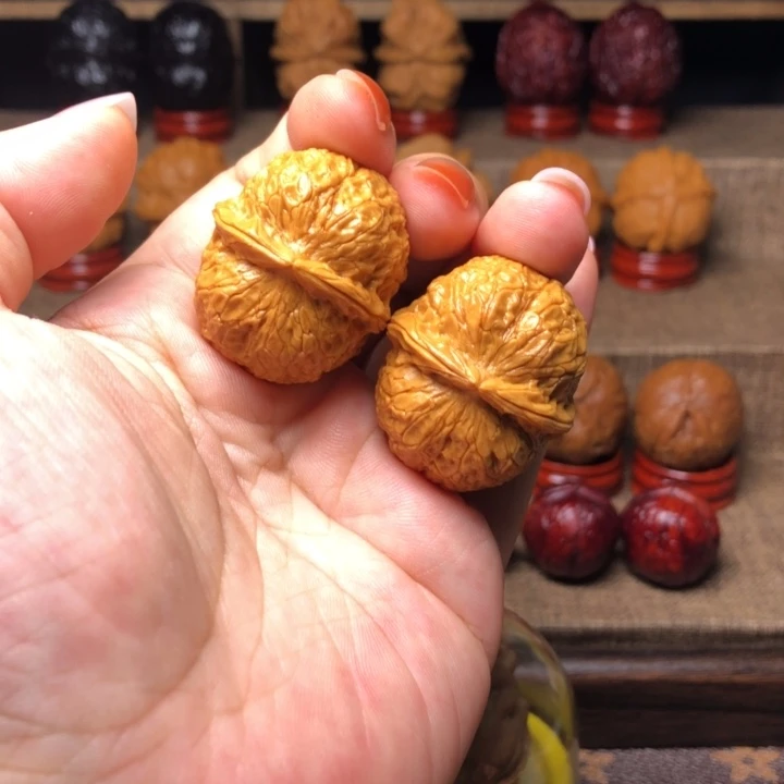 把件橄榄核18玄武球33+