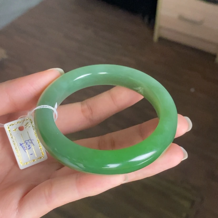 【闪购商品】未镶嵌手镯和田玉（碧玉）