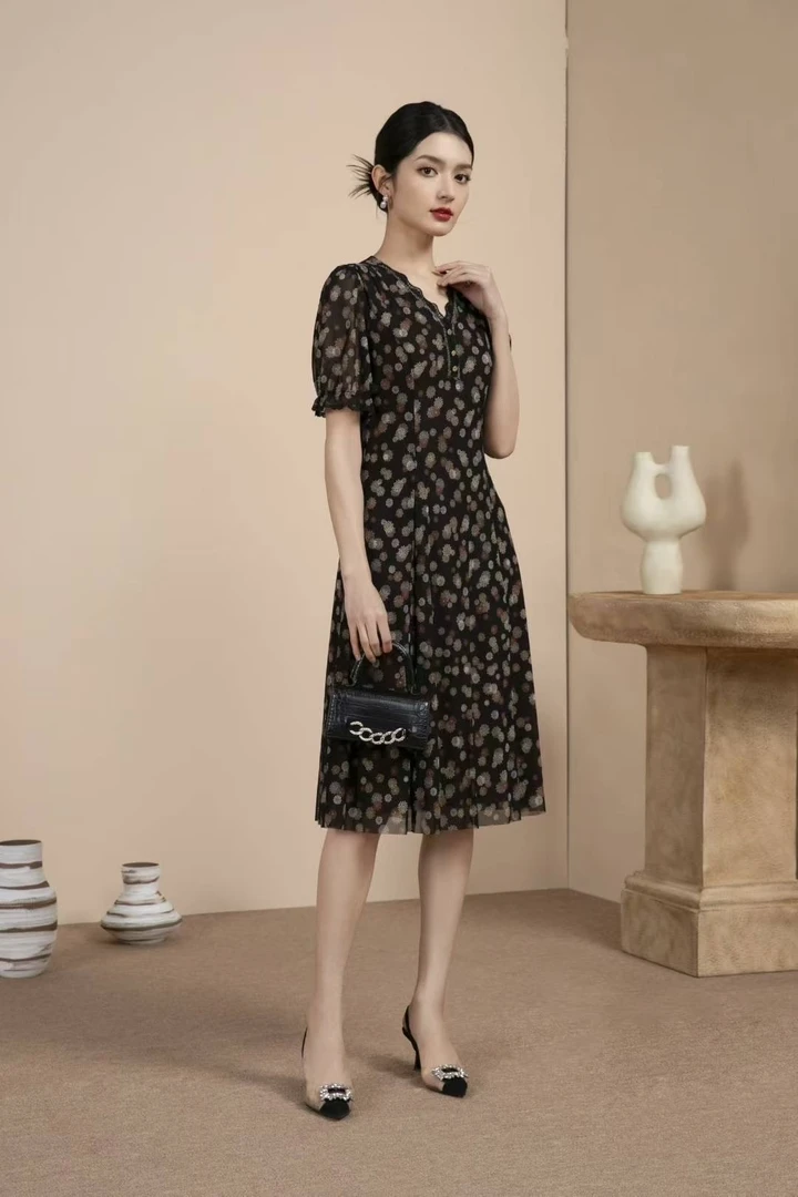 声雨竹1R928秋季新品夏季法式收腰碎花连衣裙时尚优雅显瘦女士款